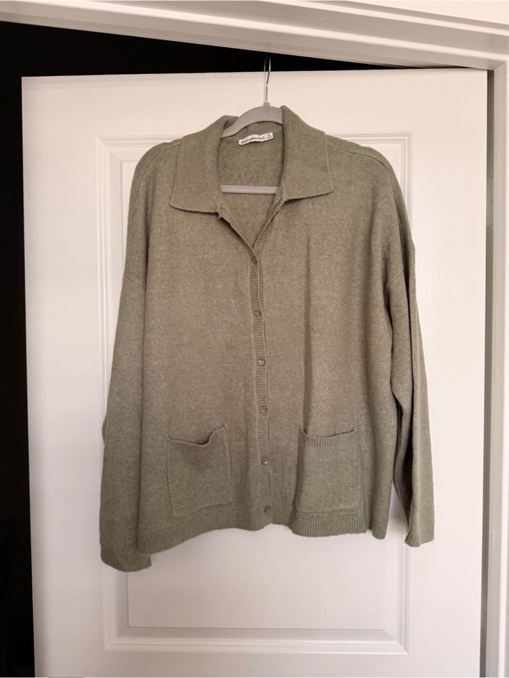 Abercrombie & Fitch Olive Green Button-Up Knit Cardigan in XL